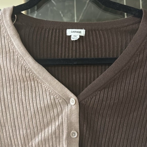 Garage brown/tan top, size S, worn once, like new condition. - Picture 3 of 6